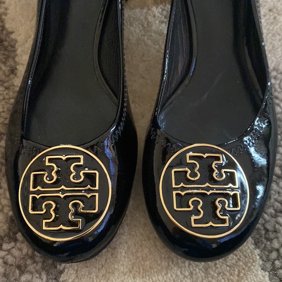 Tory Burch Amy Pump patent leather - Picture 3 of 5